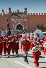 Image du Maroc Professionnelle de  Garde royale devant le palais royal de Marrakech, le 11 Février 2005  (Photo / Abdeljalil Bounhar)